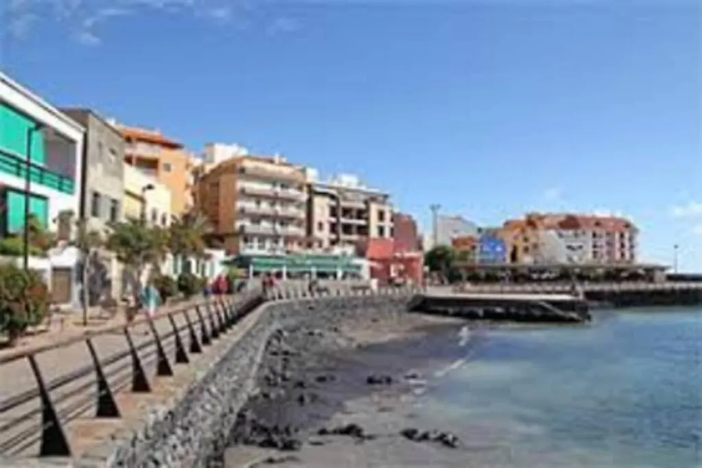 Golden Beach Puertito de Guimar 0*,